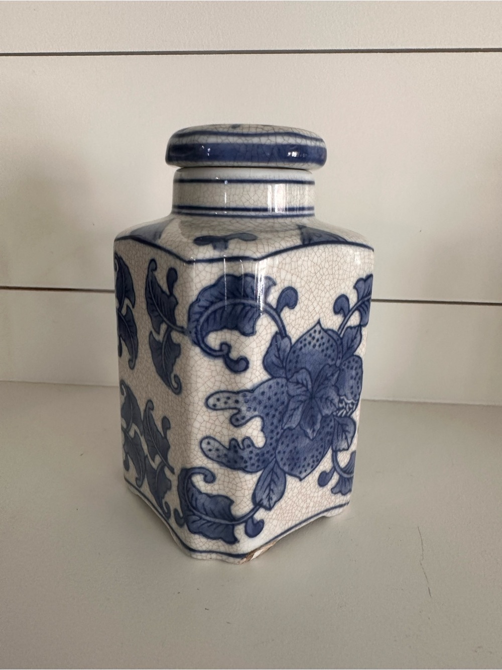 Vintage Japanese White Blue Floral Crackled Glaze Ginger Tea Jar &Lid/Asian Vase - Picture 3 of 12